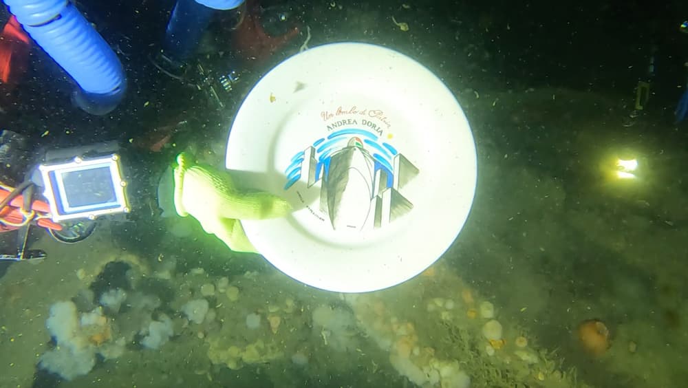Piatto commemorativo sul relitto Andrea Doria